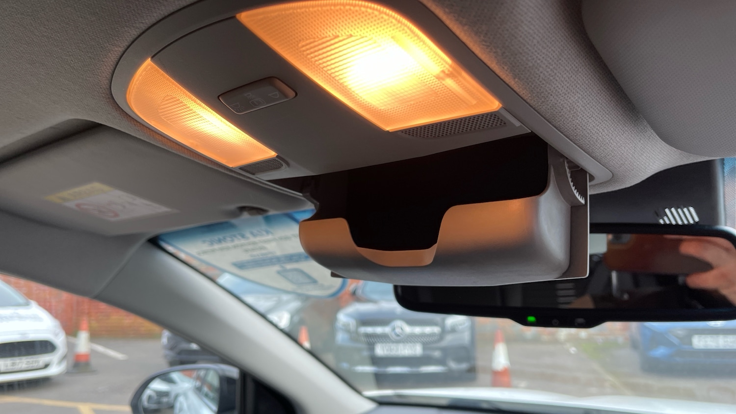 Used Kia Stonic 2018 for sale - 77983894: Photo 32