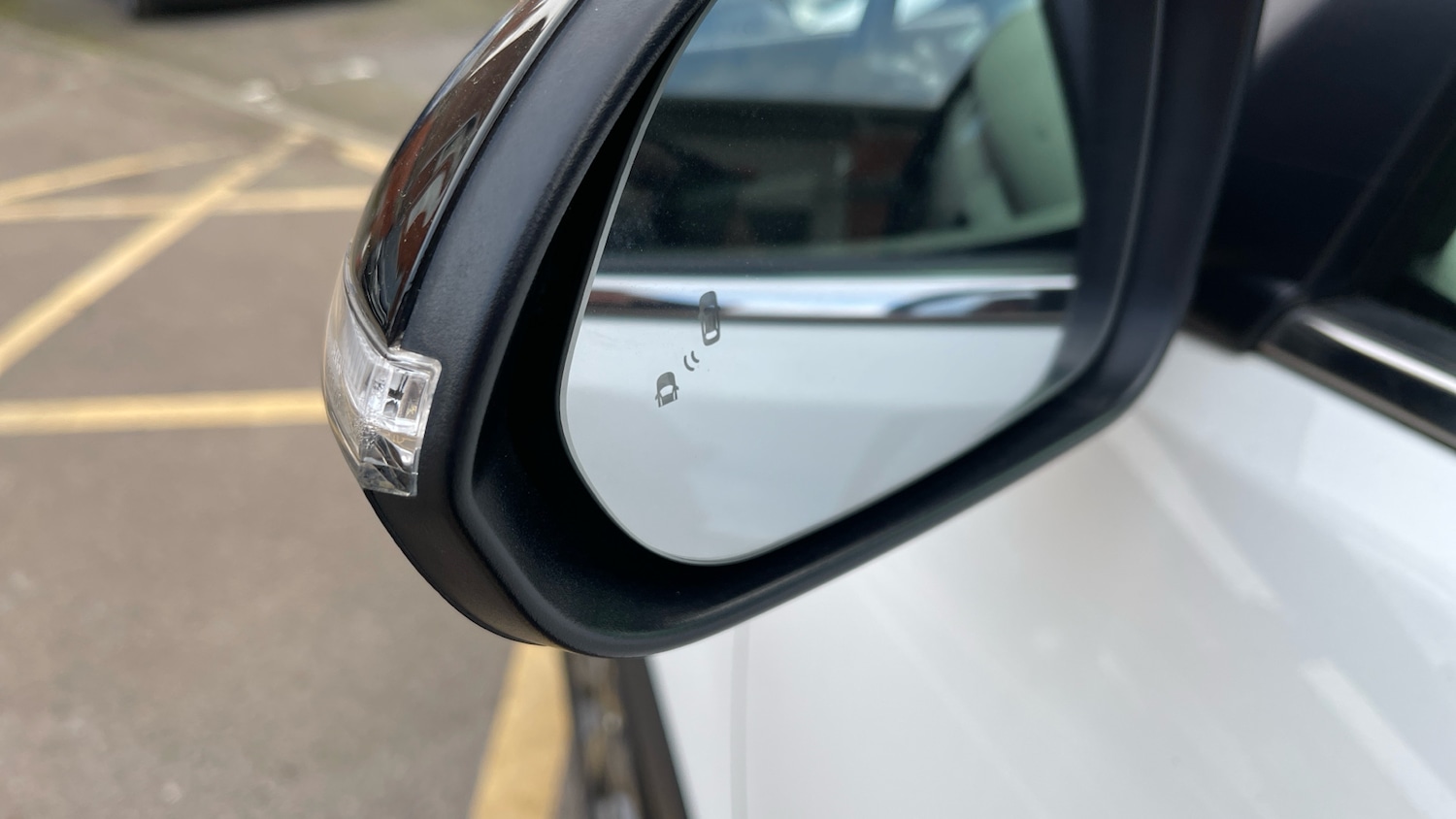 Used Kia Stonic 2018 for sale - 77983894: Photo 42