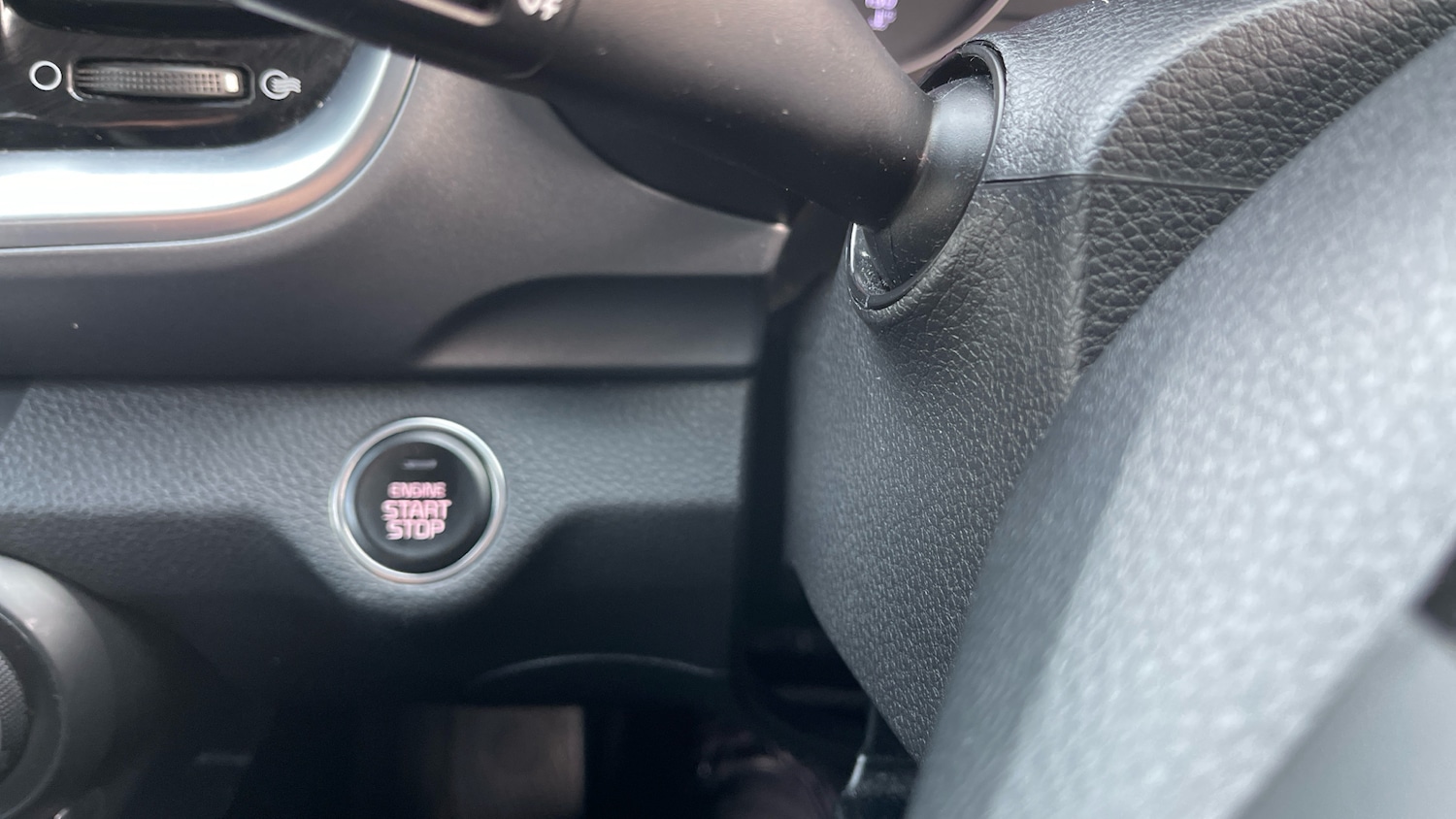 Used Kia Stonic 2018 for sale - 77983894: Photo 43