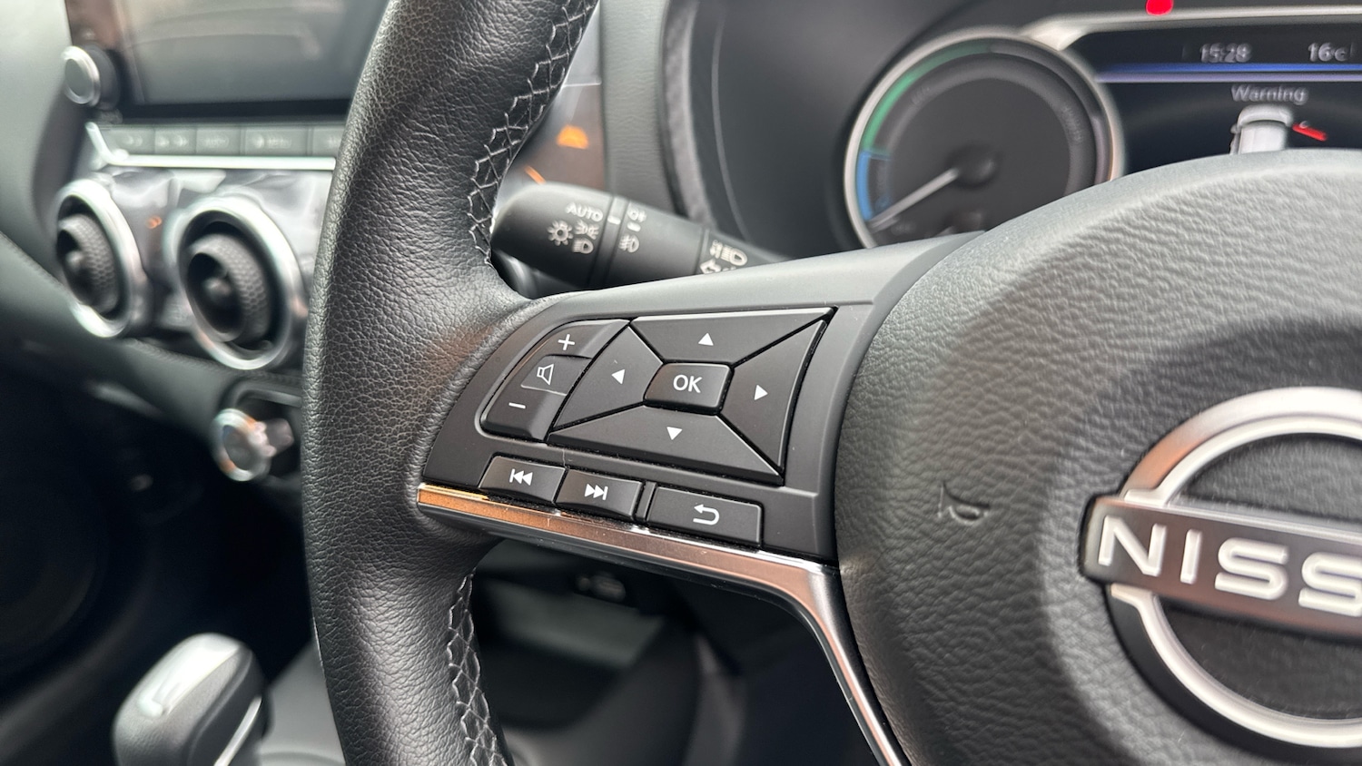 Used Nissan Juke 2022 for sale - 76079689: Photo 36