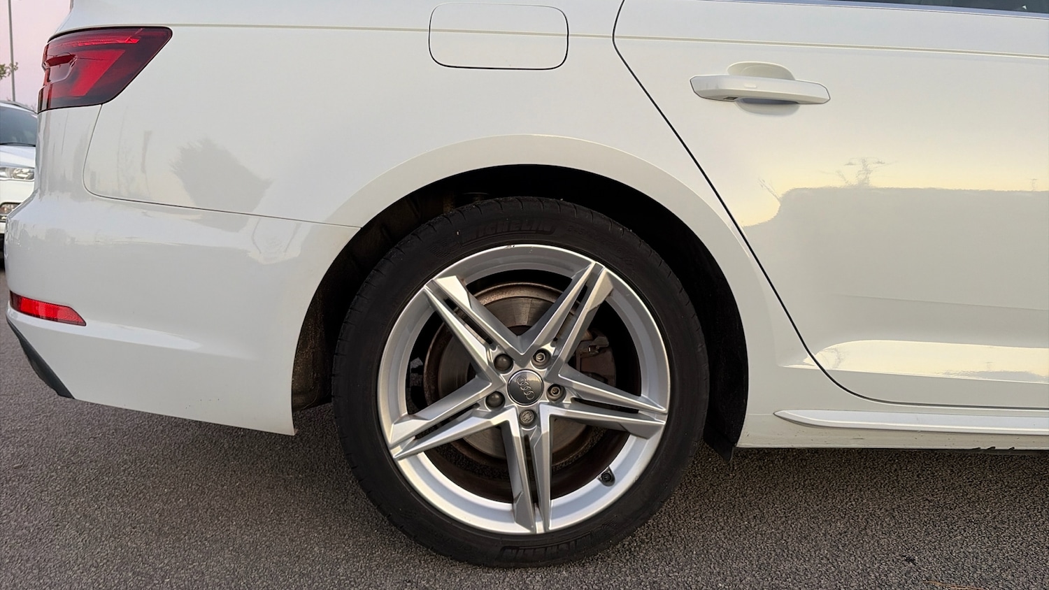 Used Audi A4 2017 for sale - 76638540: Photo 7