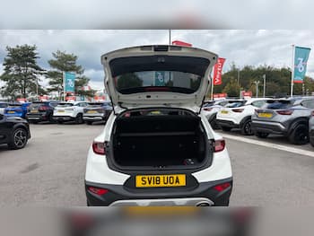 Used Kia Stonic 2018 for sale - 79772266: Photo
