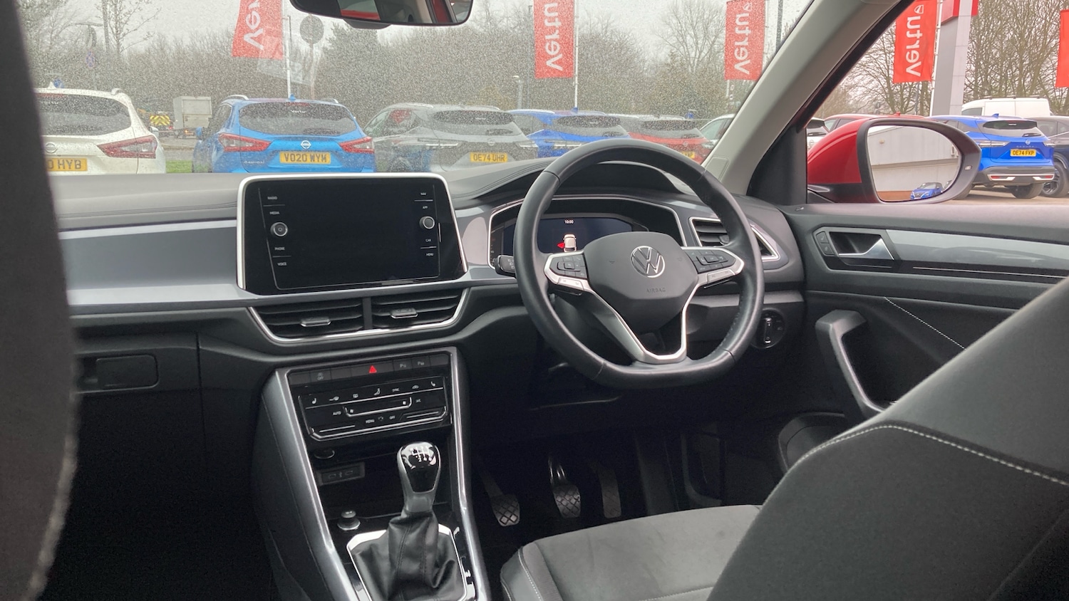 Used Volkswagen T-Roc 2022 for sale - 77975351: Photo 10