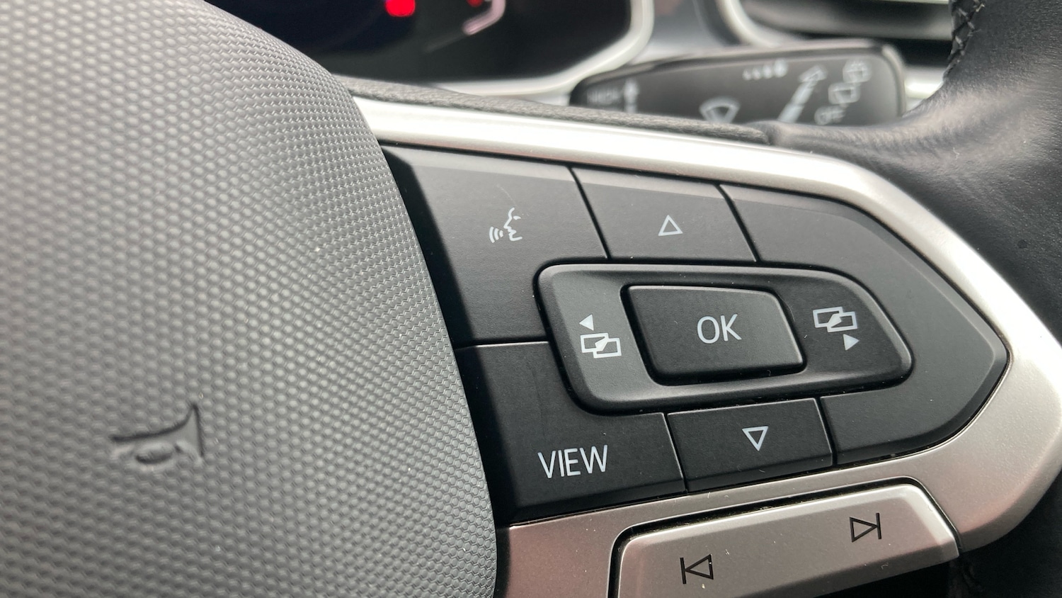 Used Volkswagen T-Roc 2022 for sale - 77975351: Photo 26