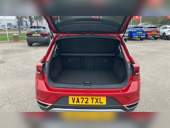 Used Volkswagen T-Roc 2022 for sale - 77975351: Photo