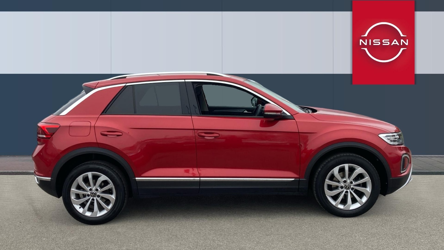 Used Volkswagen T-Roc 2022 for sale - 77975351: Photo 5