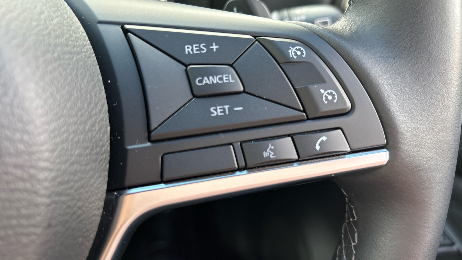 Used Nissan Juke 2024 for sale - 76332700: Photo 38