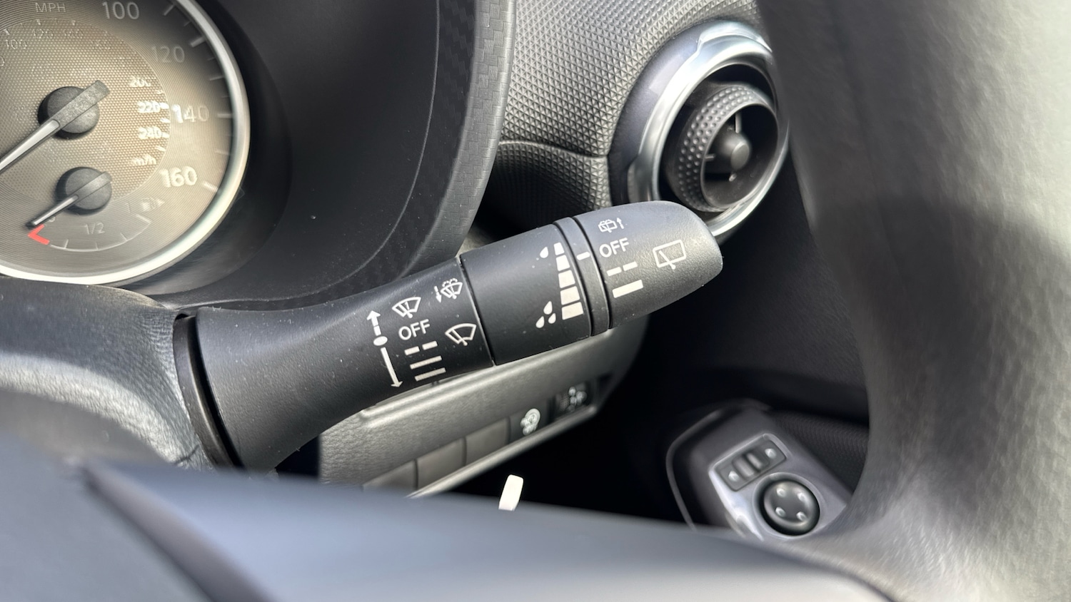 Used Nissan Juke 2023 for sale - 76079687: Photo 33