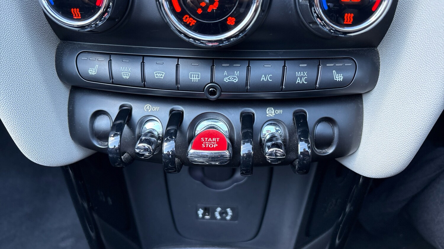 Used MINI Convertible 2017 for sale - 78152868: Photo 38