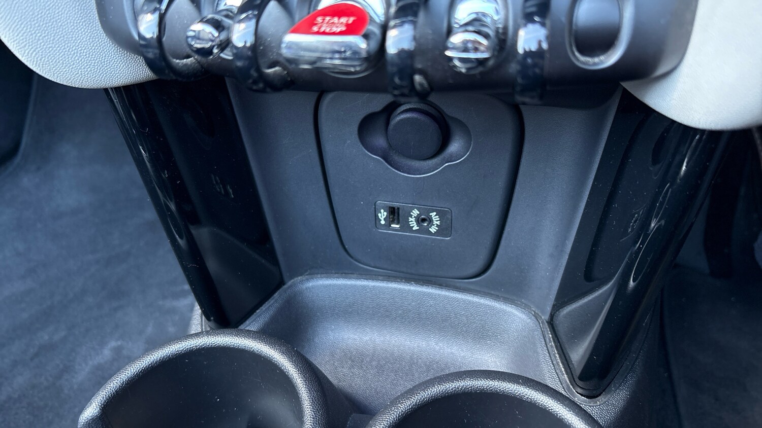 Used MINI Convertible 2017 for sale - 78152868: Photo 39