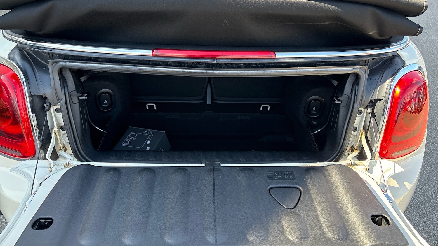 Used MINI Convertible 2017 for sale - 78152868: Photo 4