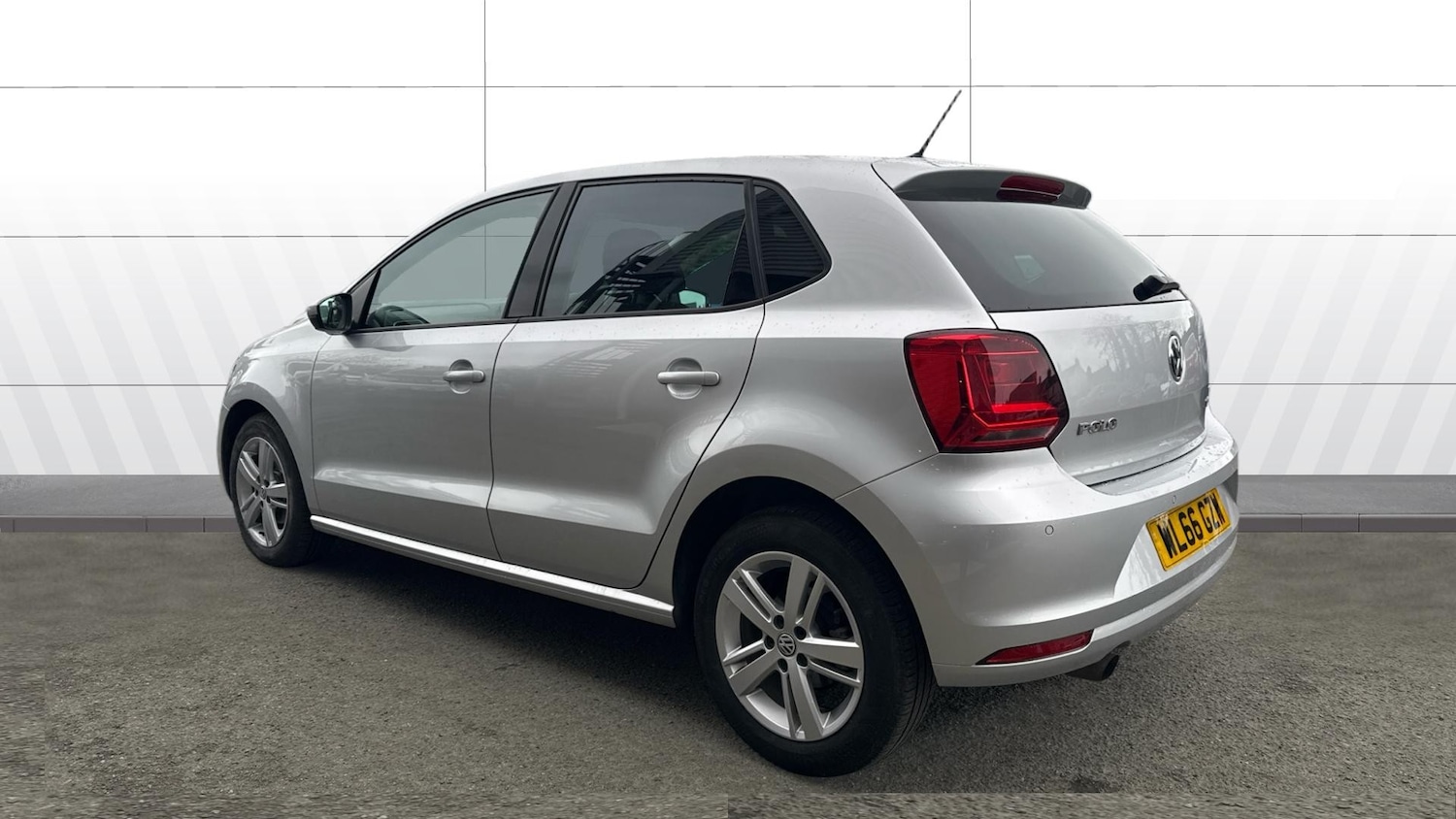 Used Volkswagen Polo 2017 for sale - 77605138: Photo 2