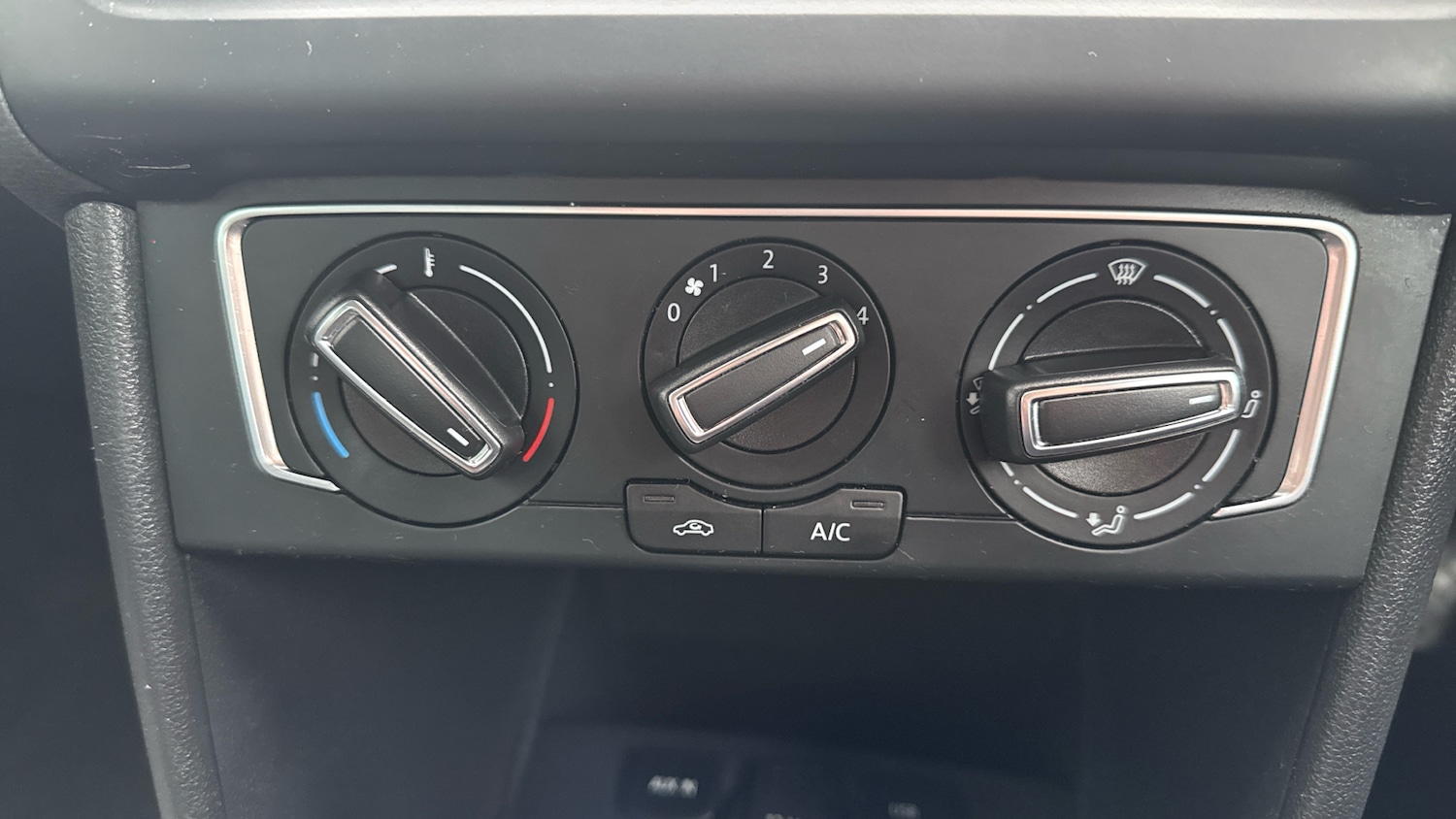 Used Volkswagen Polo 2017 for sale - 77605138: Photo 30