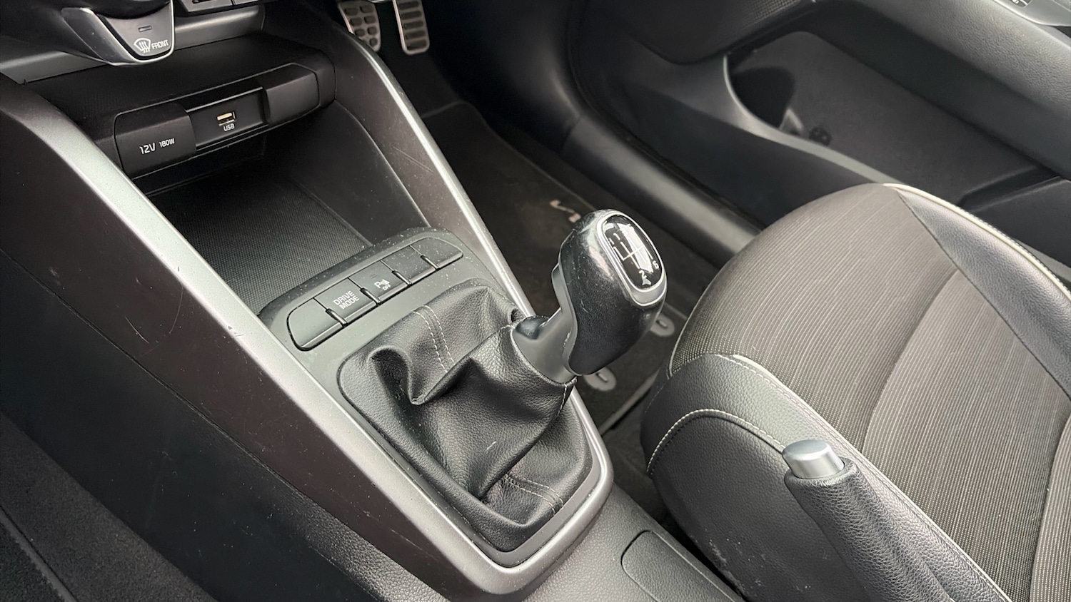 Used Kia Stonic 2021 for sale - 78025944: Photo 13