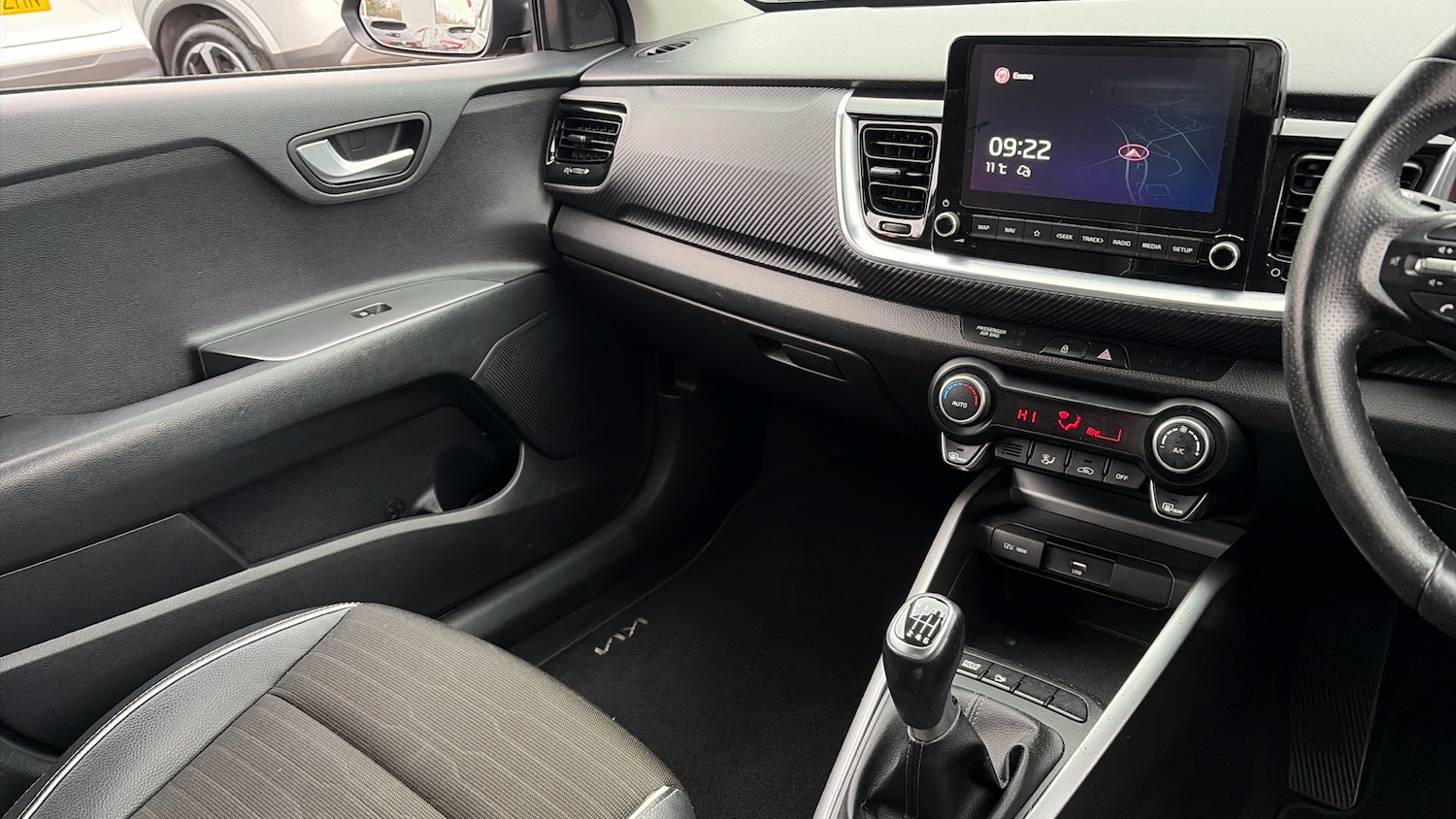 Used Kia Stonic 2021 for sale - 78025944: Photo 14