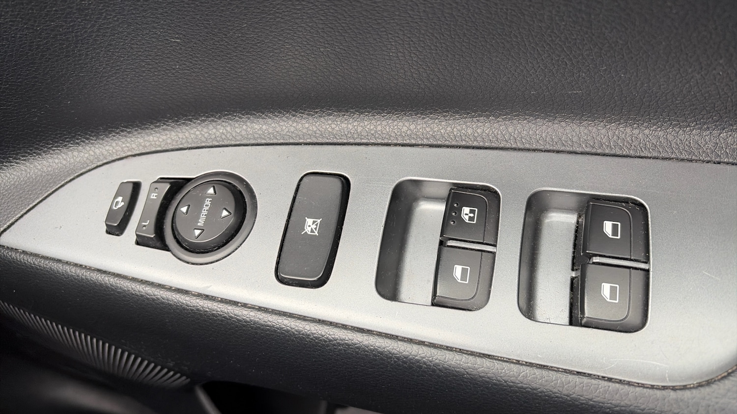 Used Kia Stonic 2021 for sale - 78025944: Photo 27