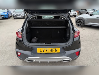 Used Kia Stonic 2021 for sale - 78025944: Photo