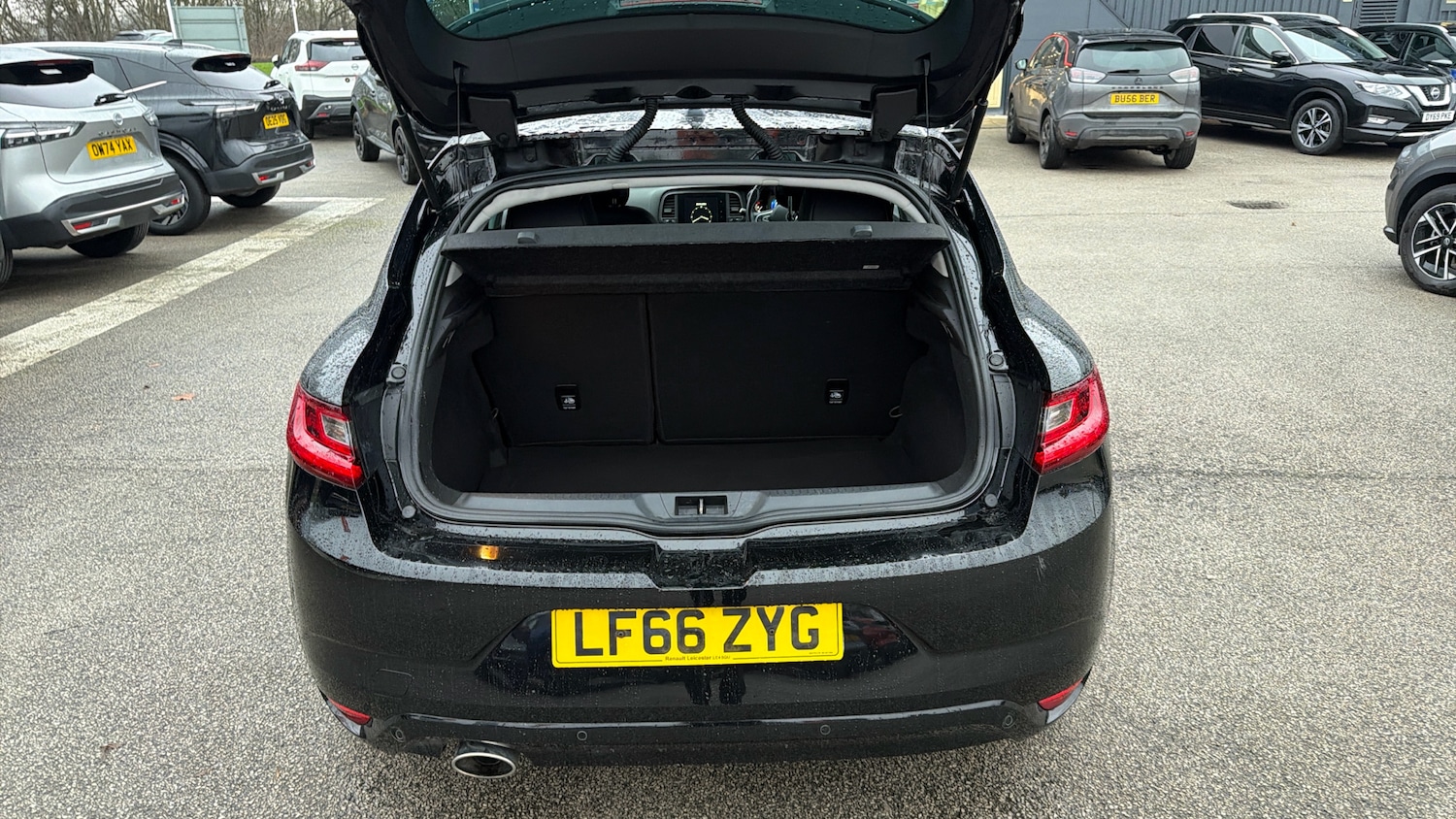 Used Renault Megane 2016 for sale - 77357189: Photo 4