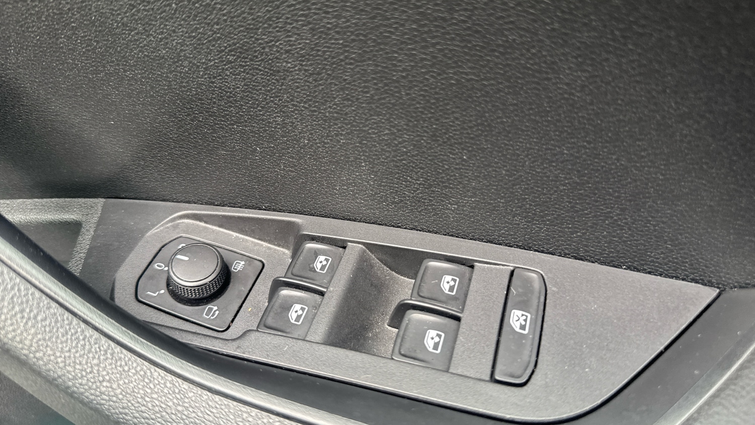 Used Skoda Karoq 2022 for sale - 76914015: Photo 25