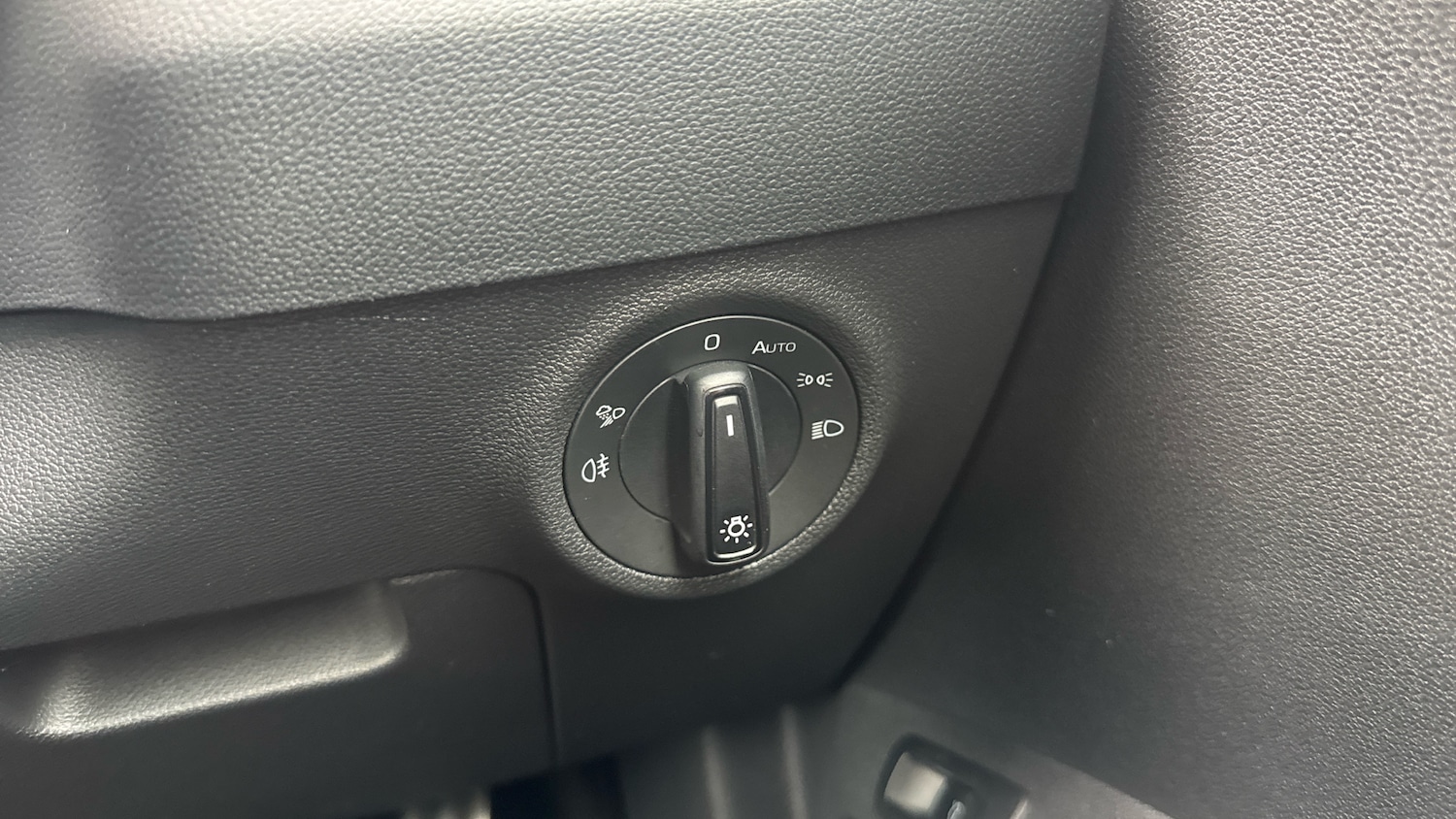 Used Skoda Karoq 2022 for sale - 76914015: Photo 27