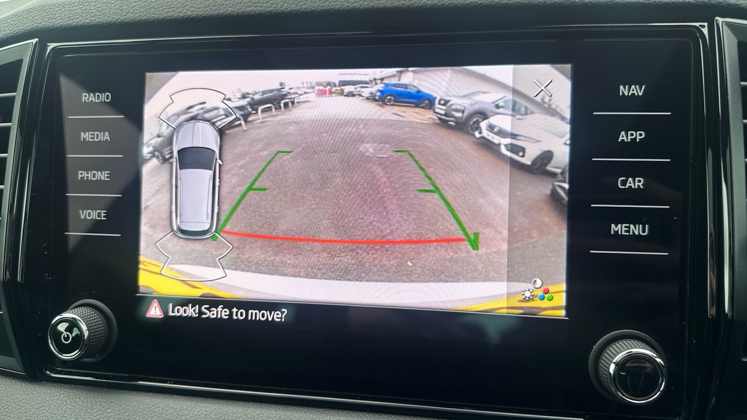 Used Skoda Karoq 2022 for sale - 76914015: Photo 37