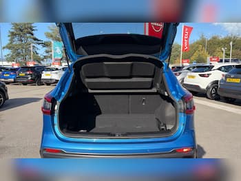 Used Nissan Qashqai 2017 for sale - 79868376: Photo