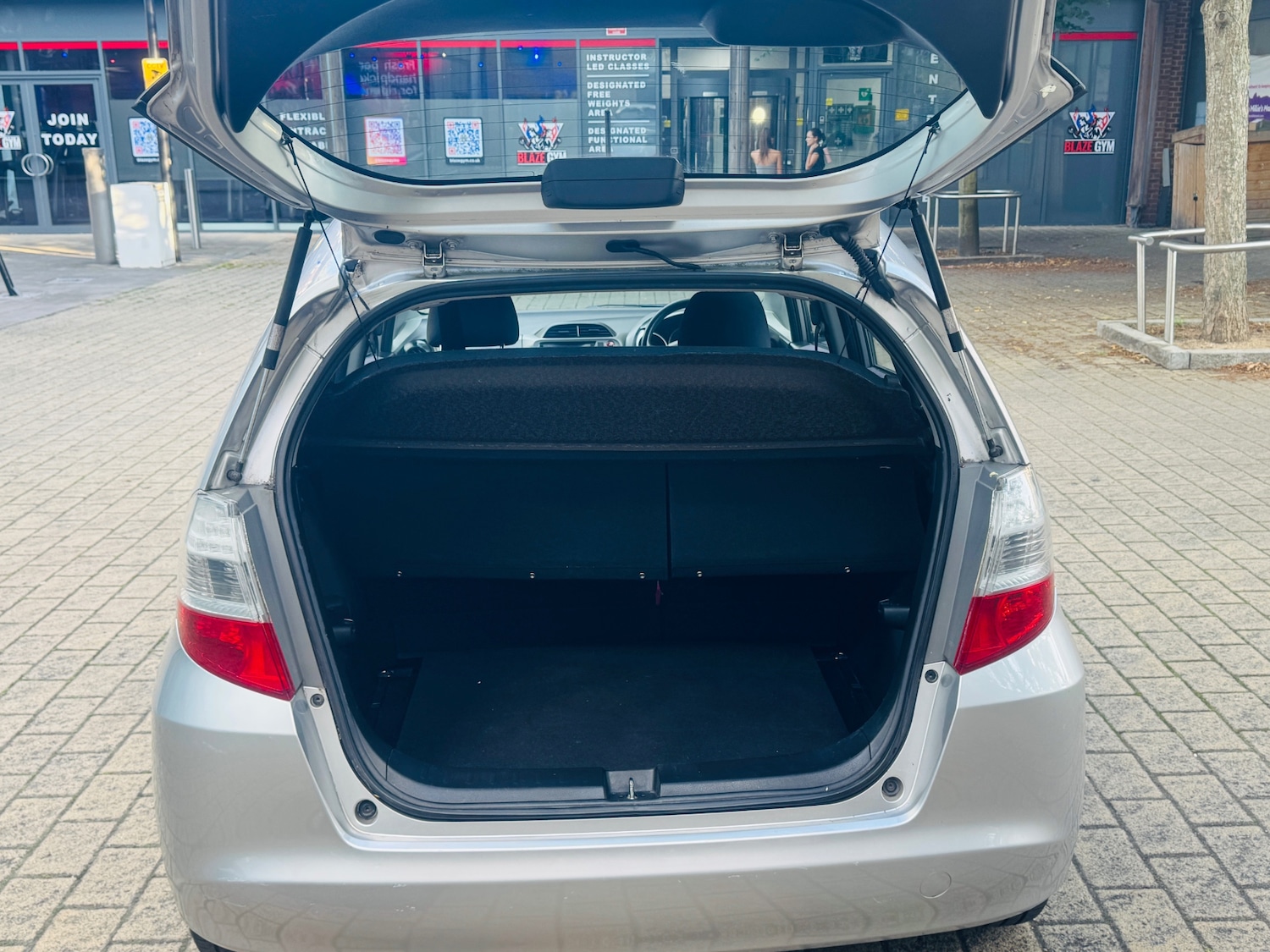 Used Honda Jazz 2010 for sale - 76126549: Photo 18