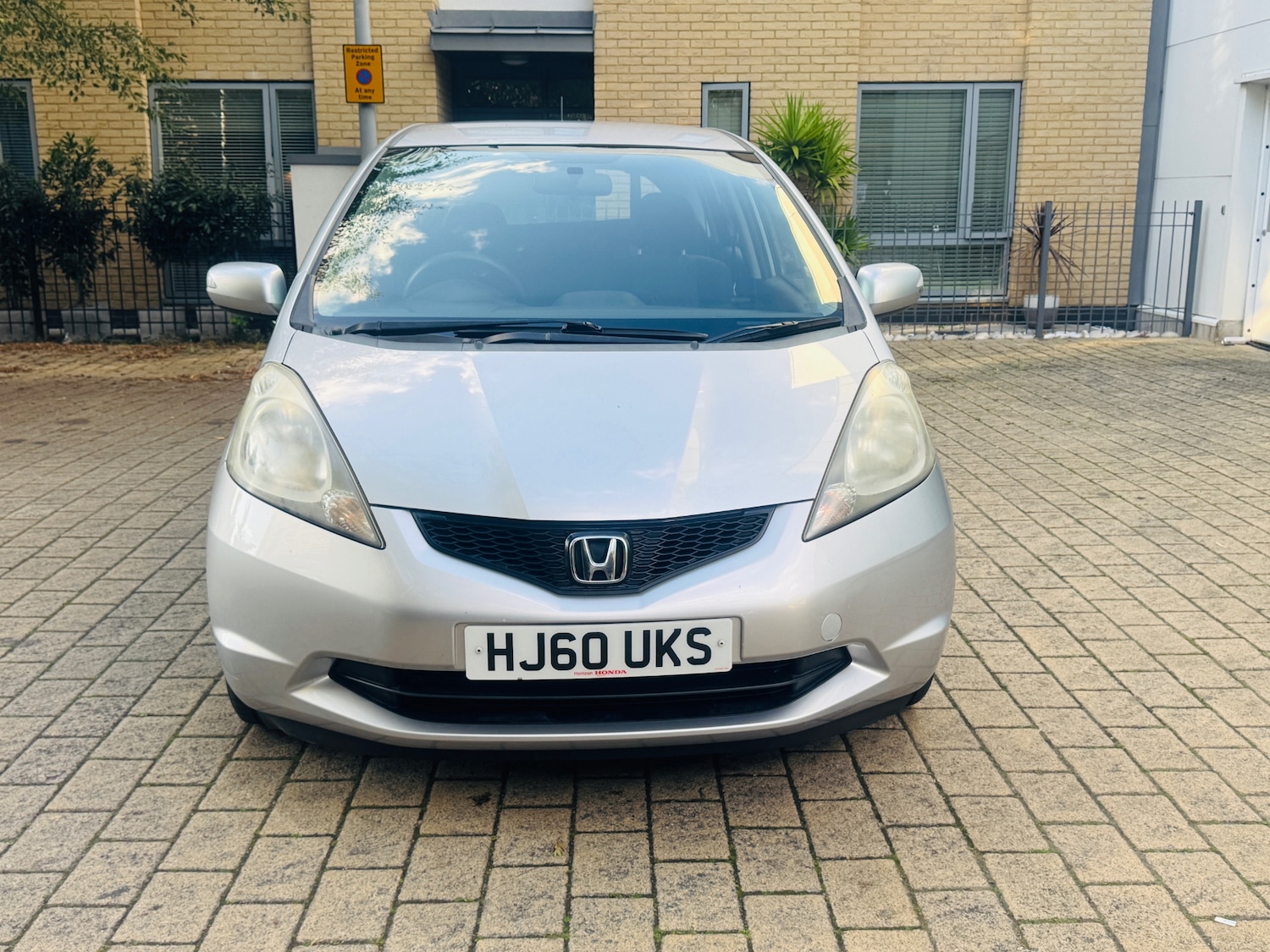 Used Honda Jazz 2010 for sale - 76126549: Photo 2