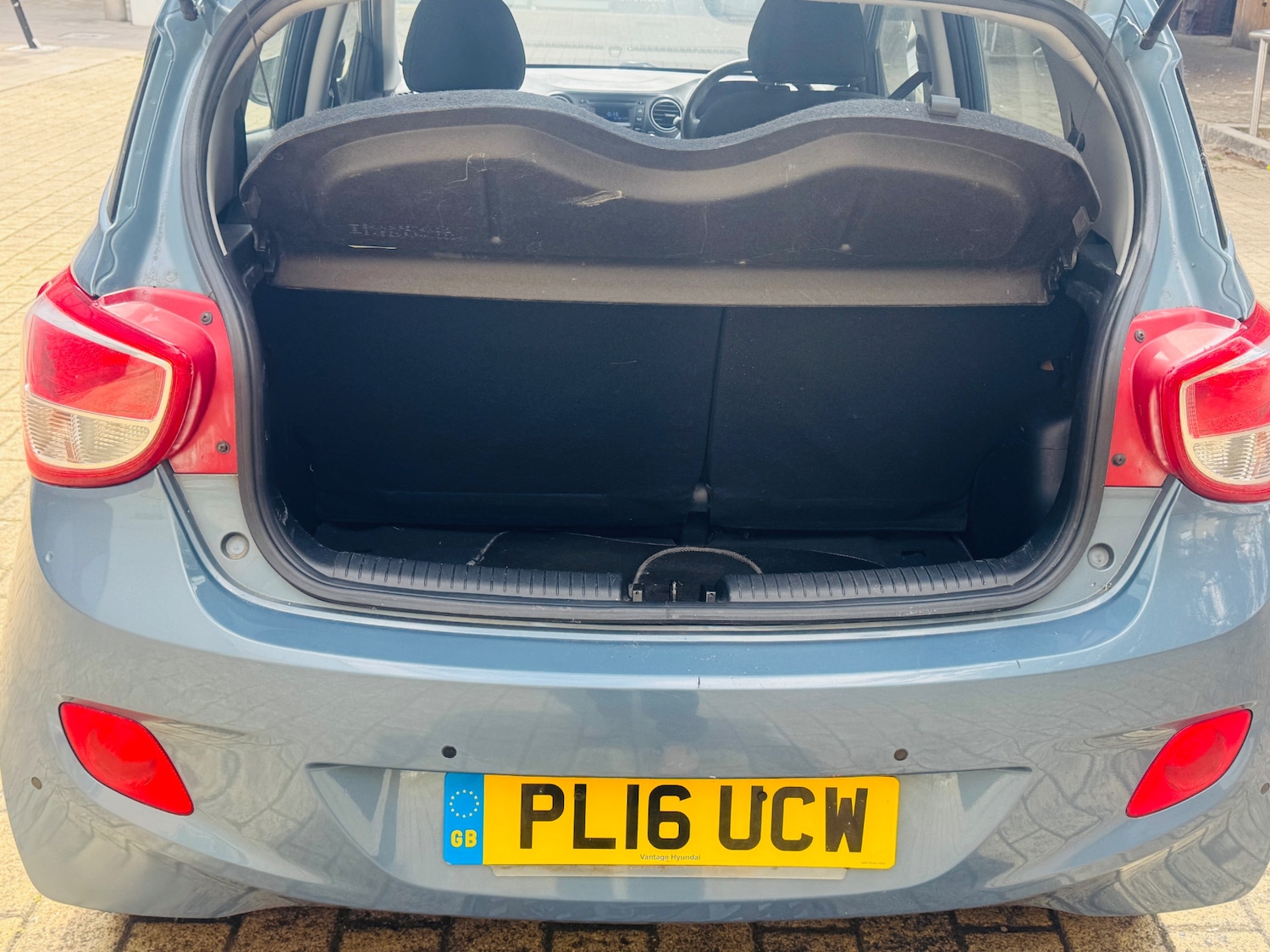 Used Hyundai i10 2016 for sale - 76126517: Photo 27