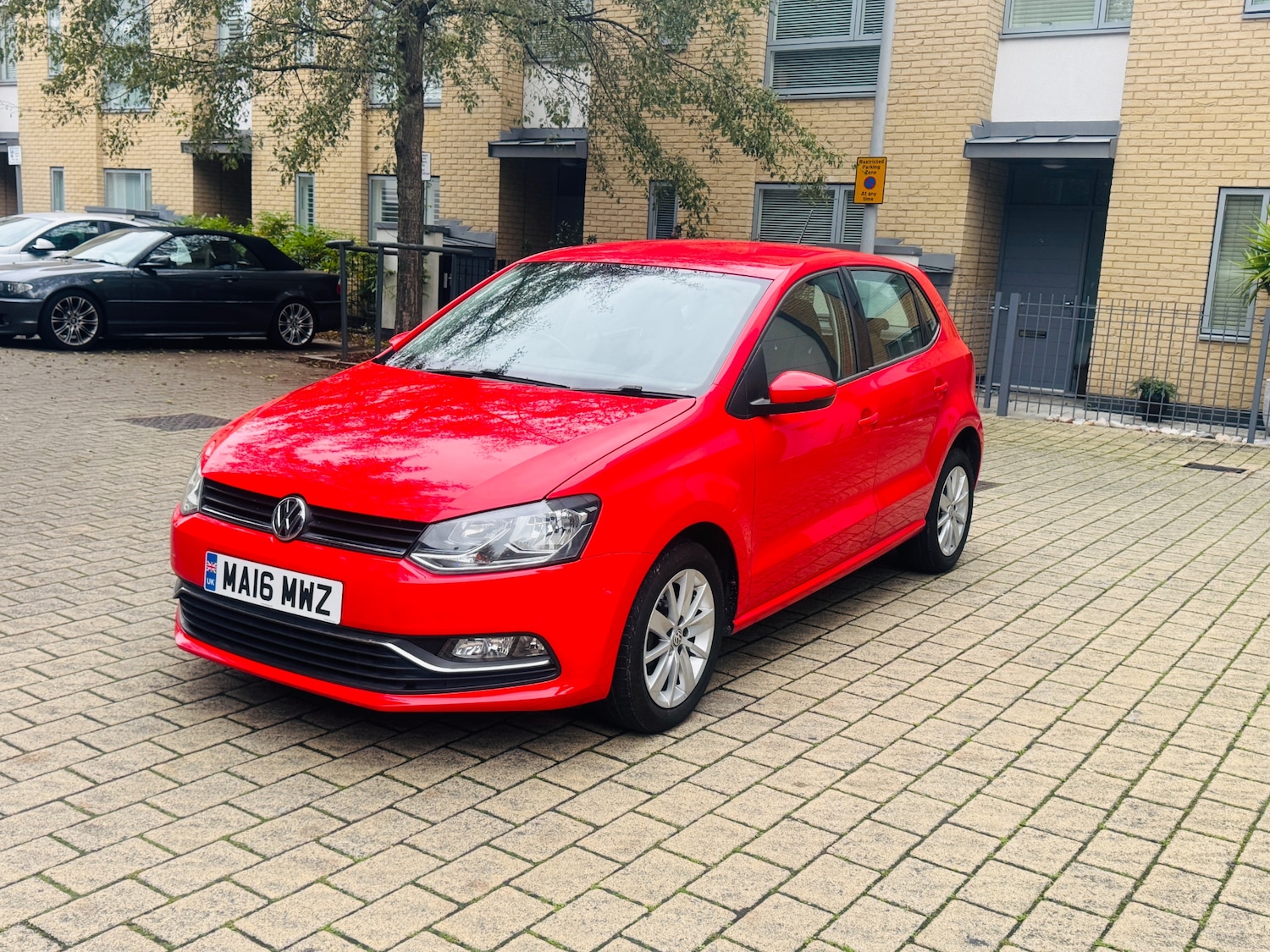 Used Volkswagen Polo 2016 for sale - 76488548: Photo 3