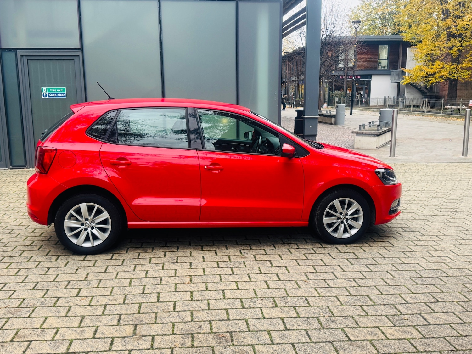 Used Volkswagen Polo 2016 for sale - 76488548: Photo 4