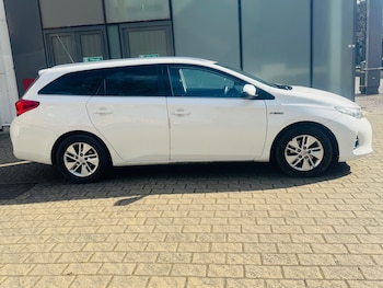 Used Toyota Auris 2014 for sale - 76127502: Photo