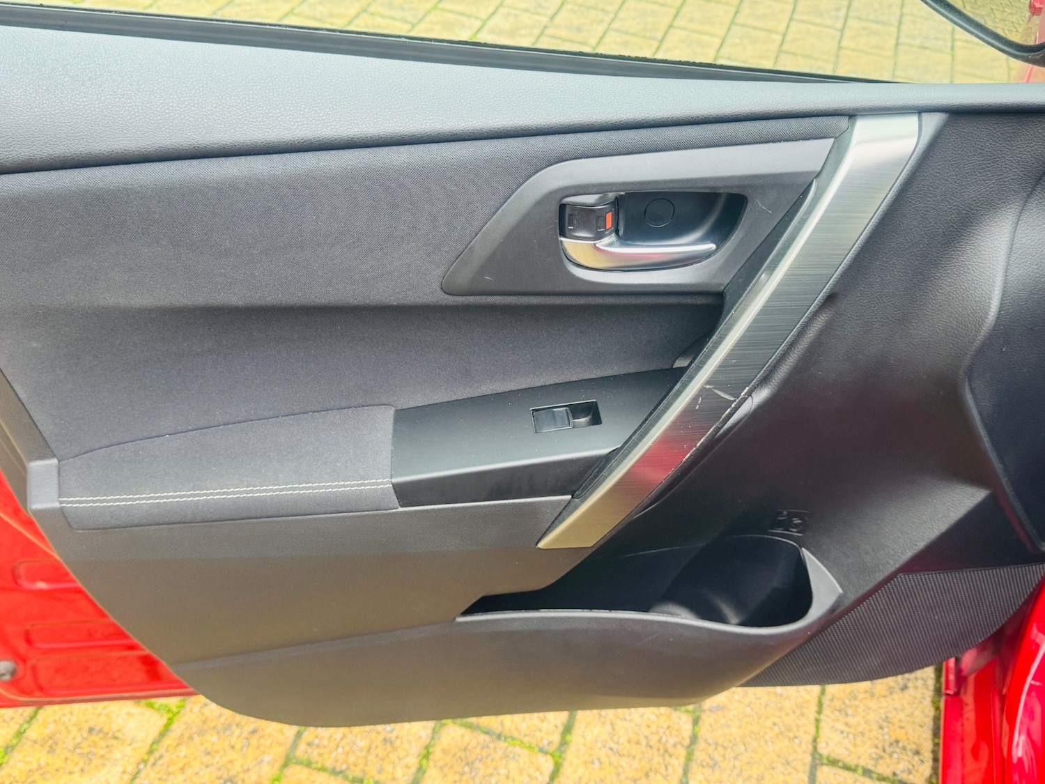 Used Toyota Auris 2013 for sale - 76589761: Photo 33