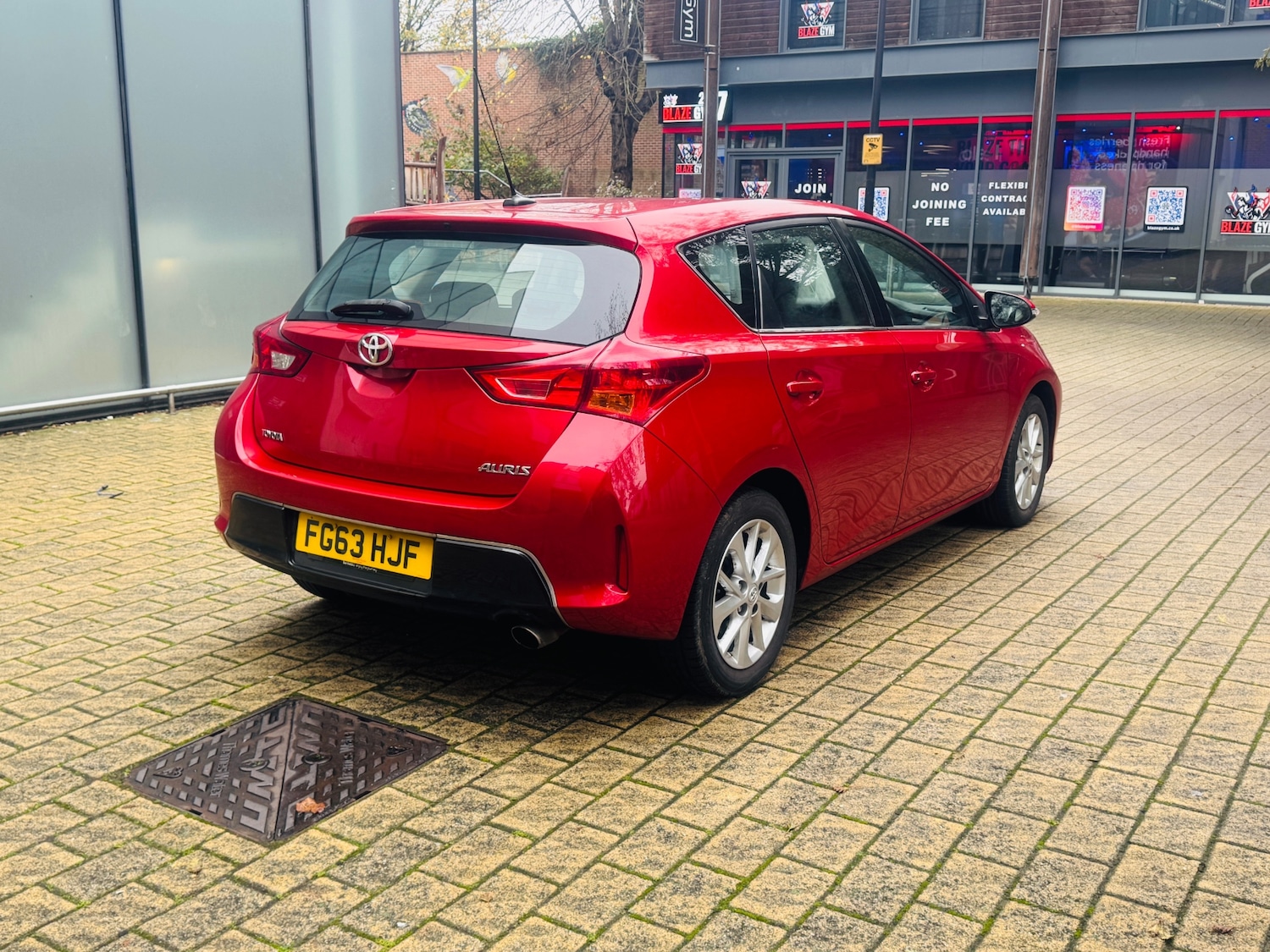 Used Toyota Auris 2013 for sale - 76589761: Photo 8