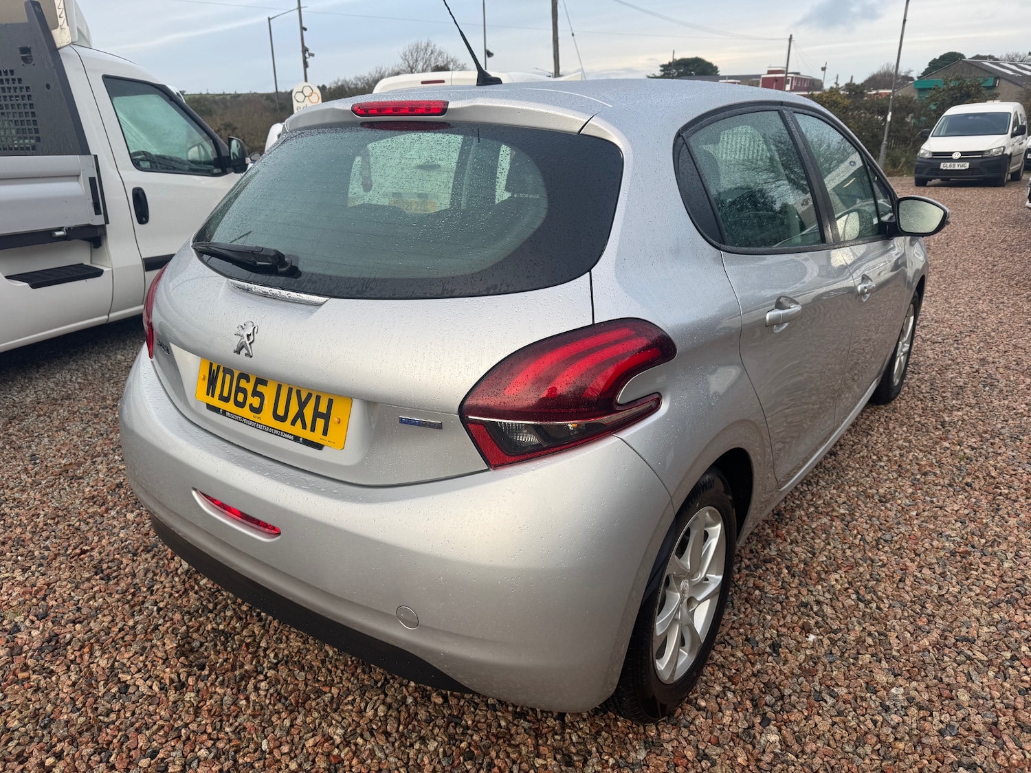 Used Peugeot 208 2015 for sale - 76710452: Photo 3