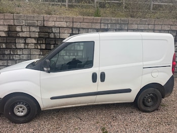 Used Vauxhall Combo 2015 for sale - 76412100: Photo