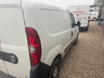 Used Vauxhall Combo 2015 for sale - 76412100: Photo