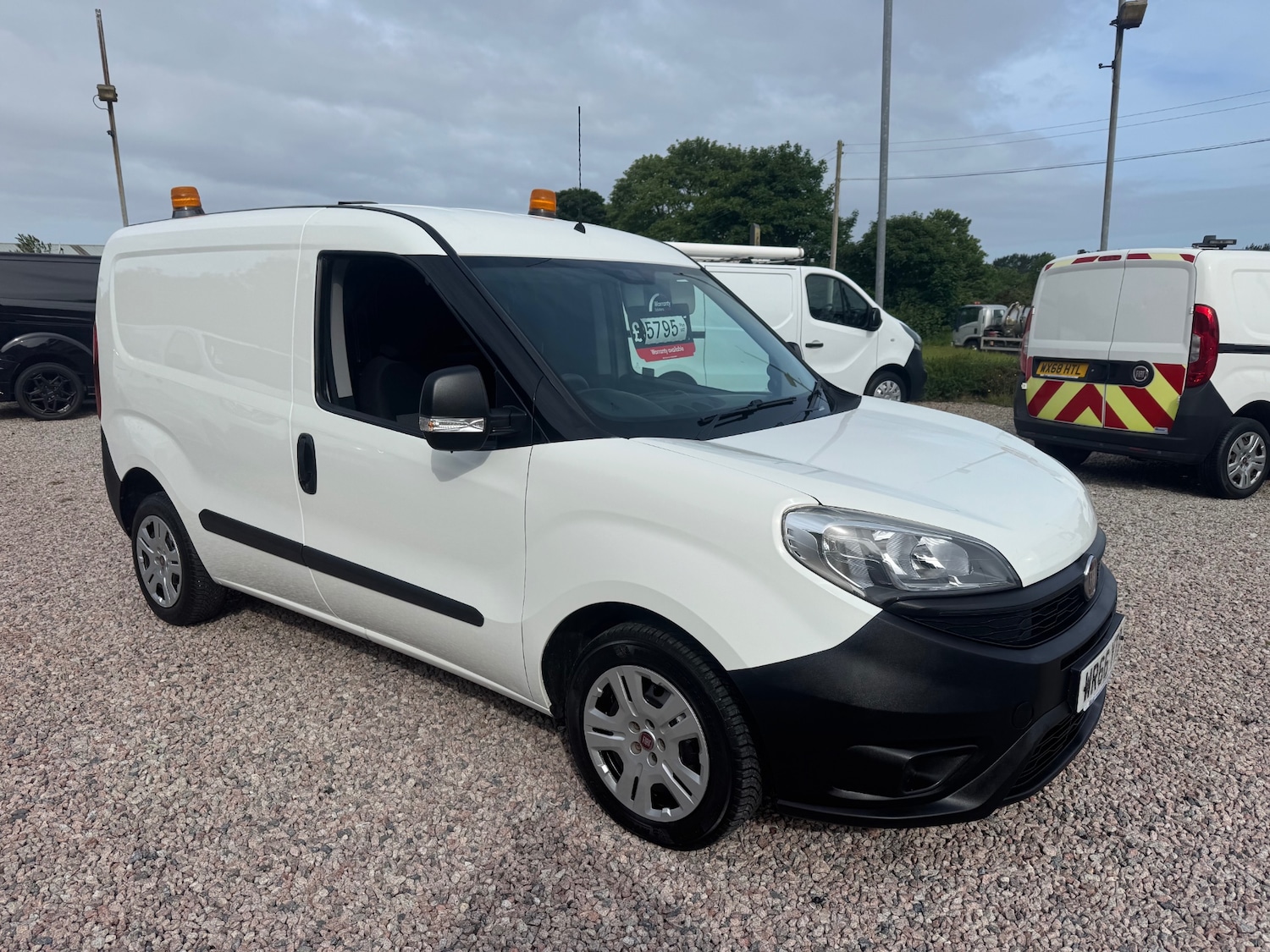 Used Fiat Doblo 2018 for sale - 77640592: Photo 2