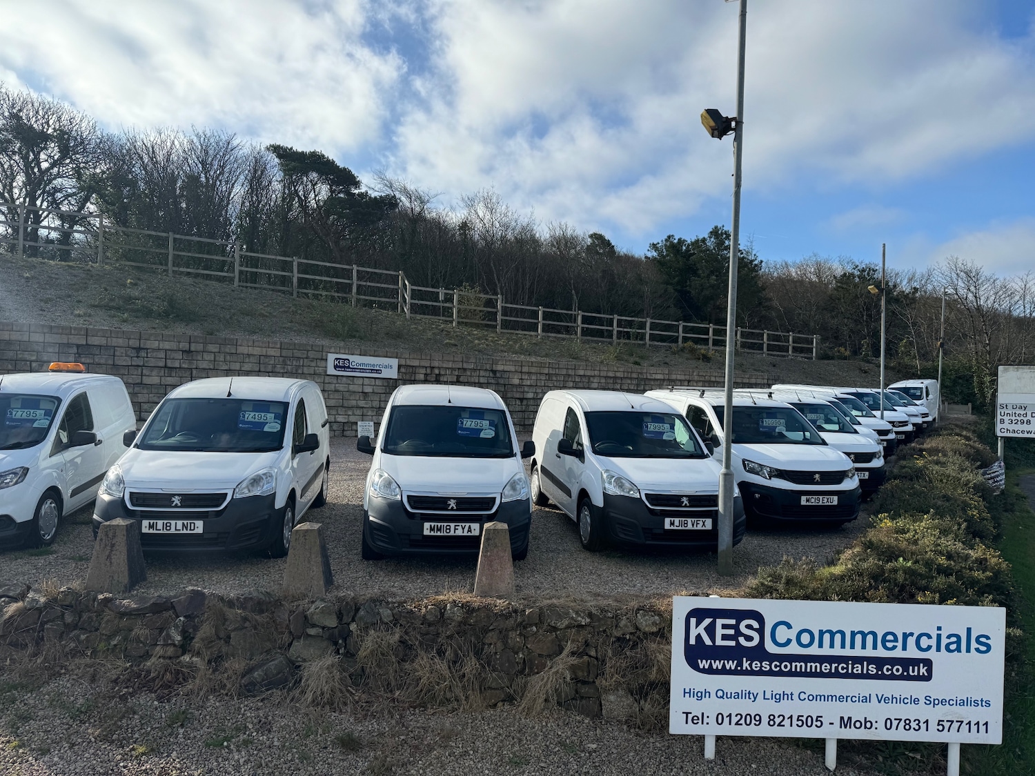 Used Mazda Mazda3 2011 for sale - 76625649: Photo 1