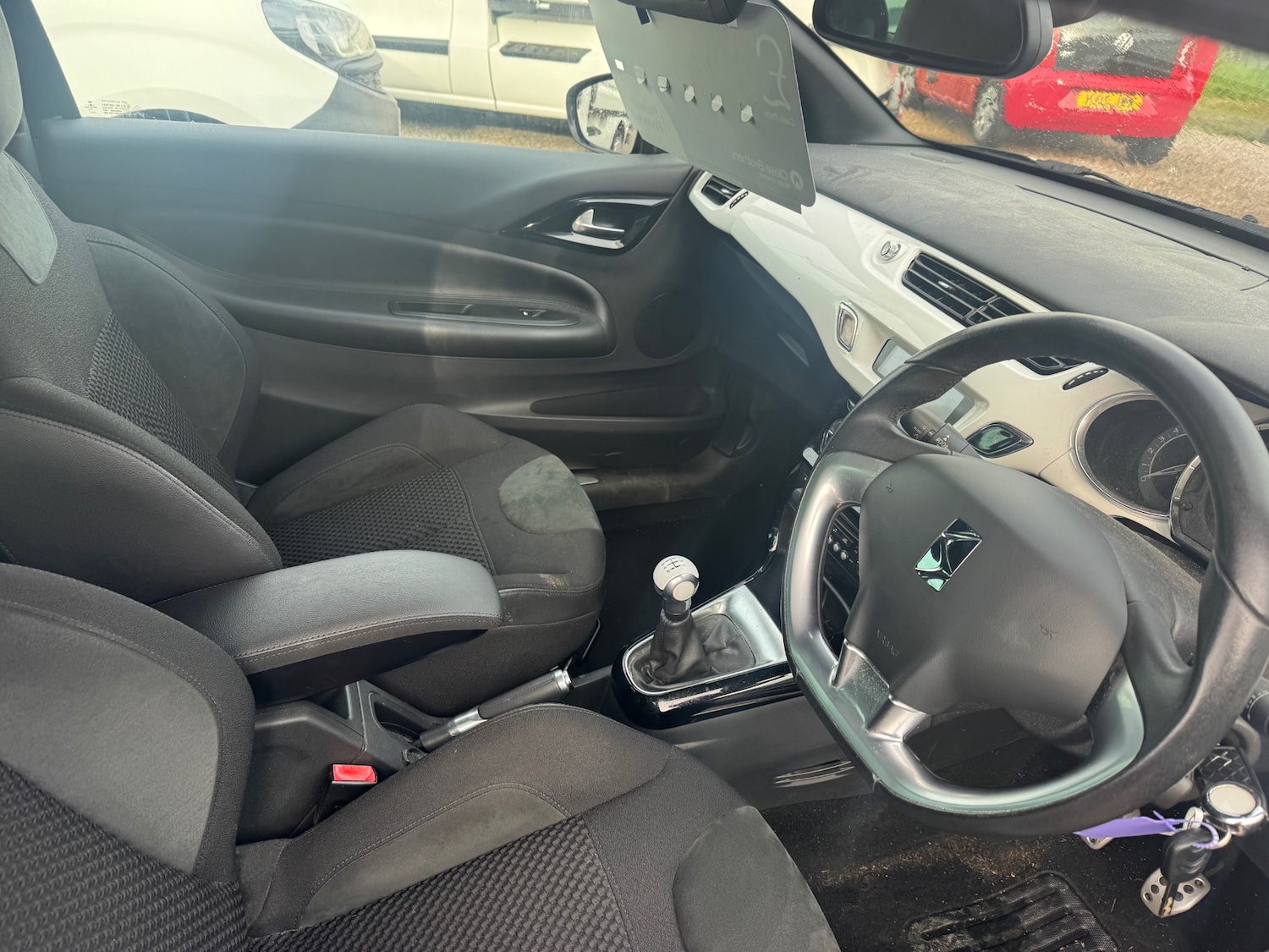 Used Citroen DS3 2015 for sale - 76559727: Photo 5