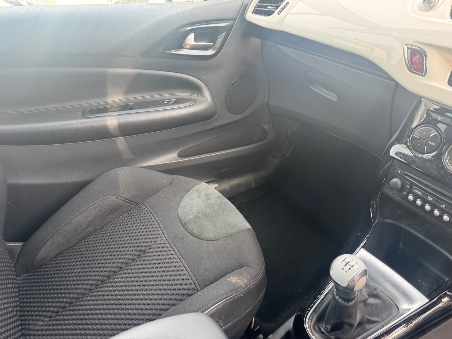 Used Citroen DS3 2015 for sale - 76559727: Photo 6