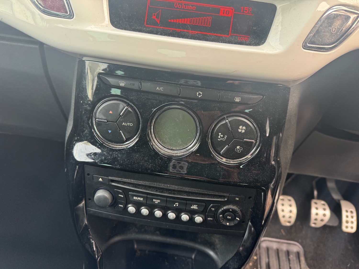 Used Citroen DS3 2015 for sale - 76559727: Photo 8