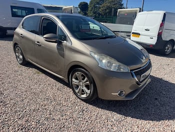 Used Peugeot 208 2013 for sale - 79788403: Photo