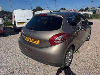 Used Peugeot 208 2013 for sale - 79788403: Photo