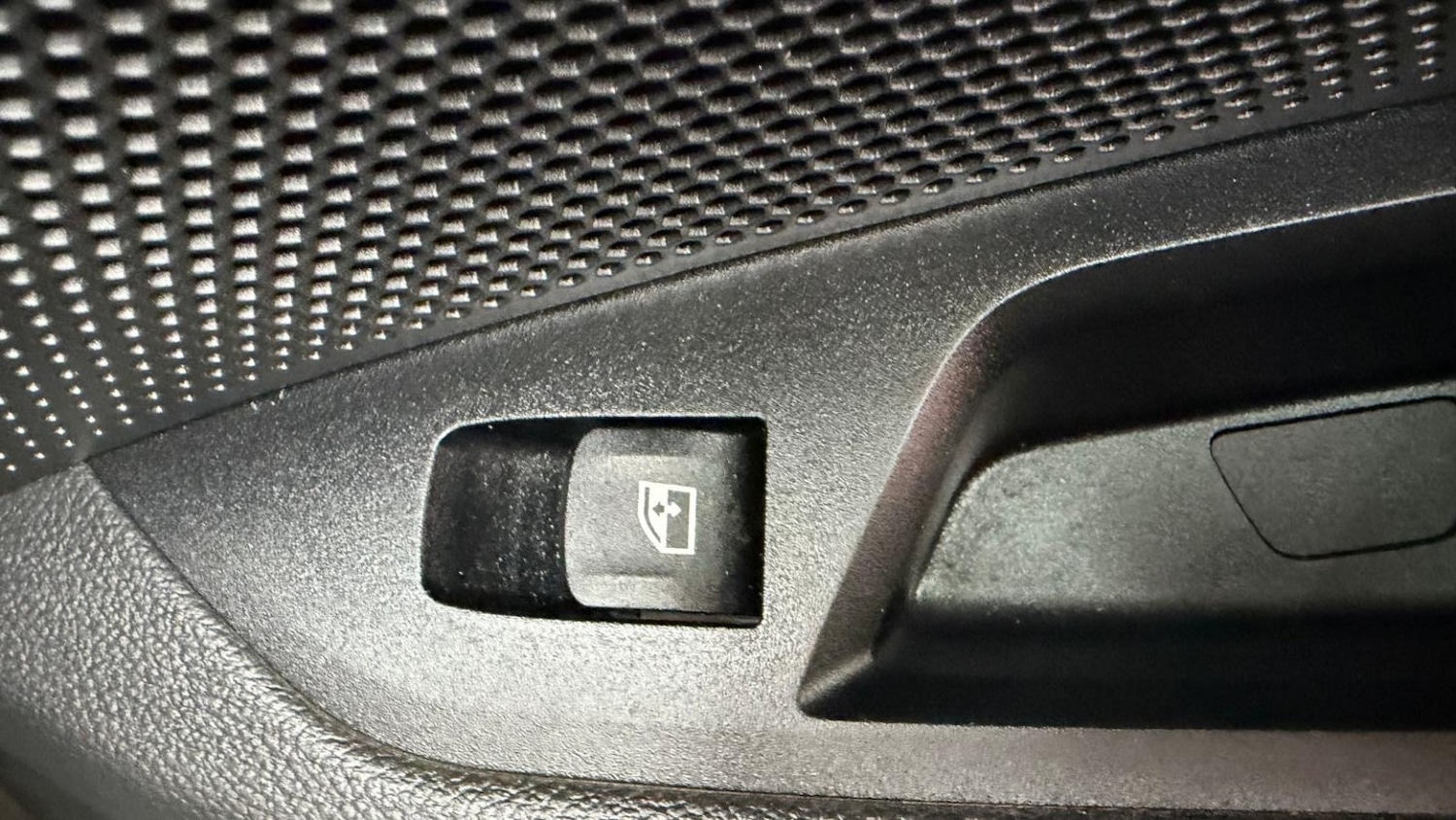 Used BMW i4 2023 for sale - 77632500: Photo 67