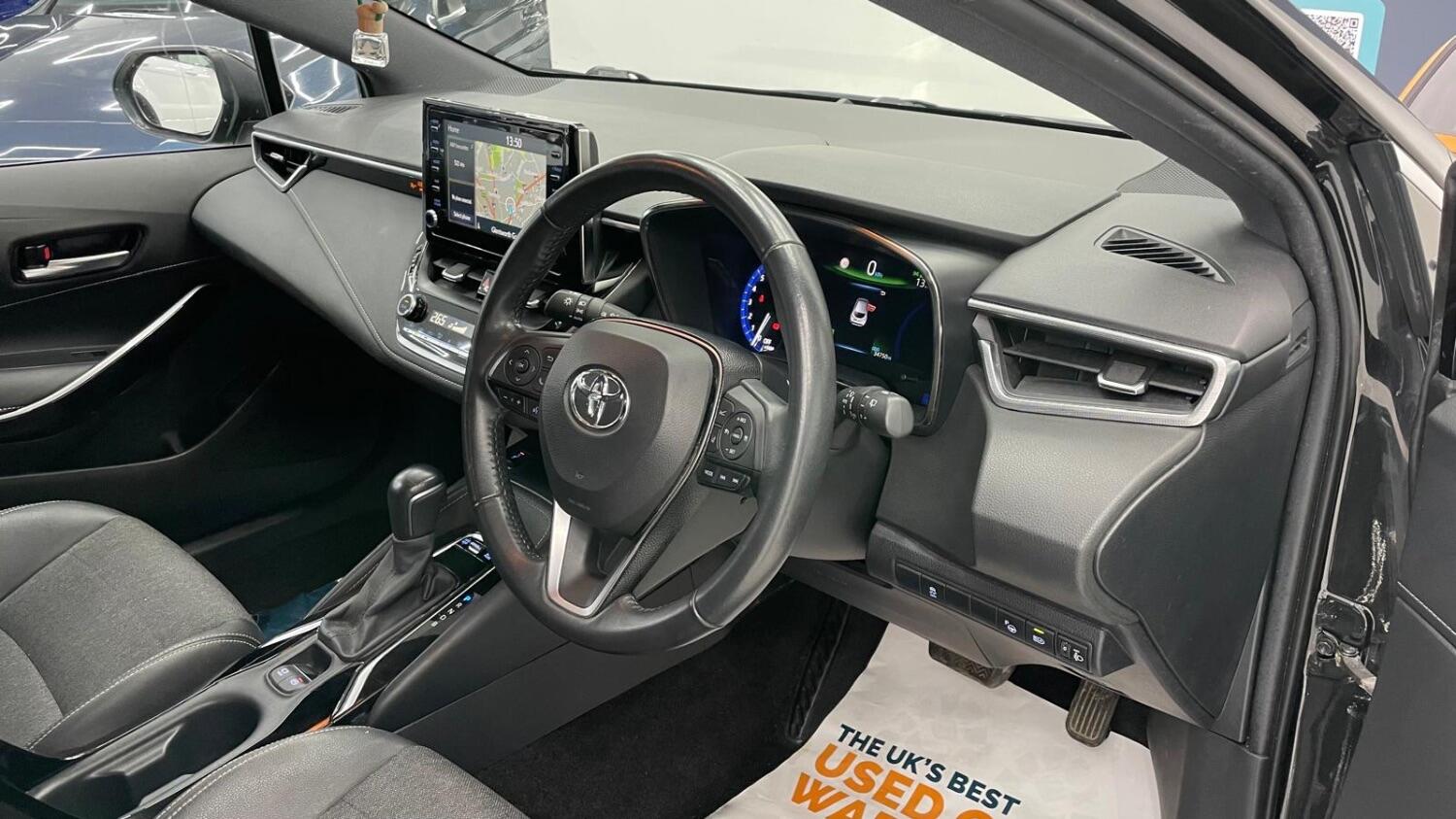Used Toyota Corolla 2021 for sale - 76312360: Photo 30