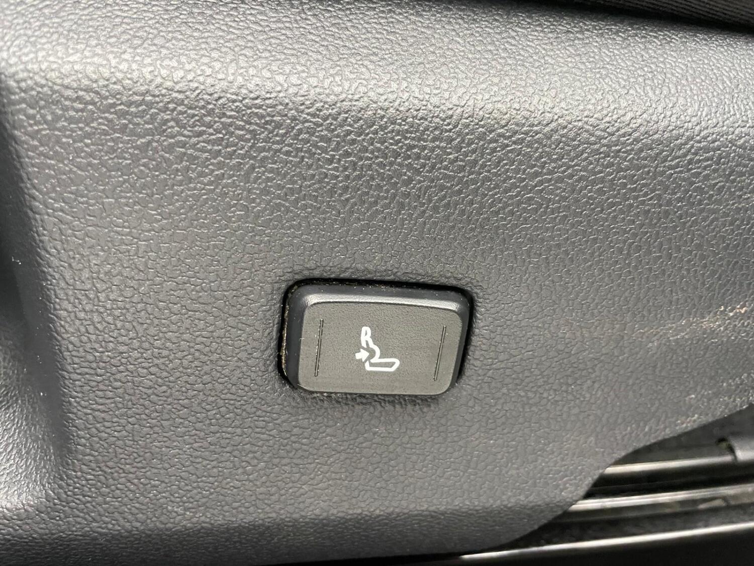 Used Toyota Corolla 2021 for sale - 76312360: Photo 37