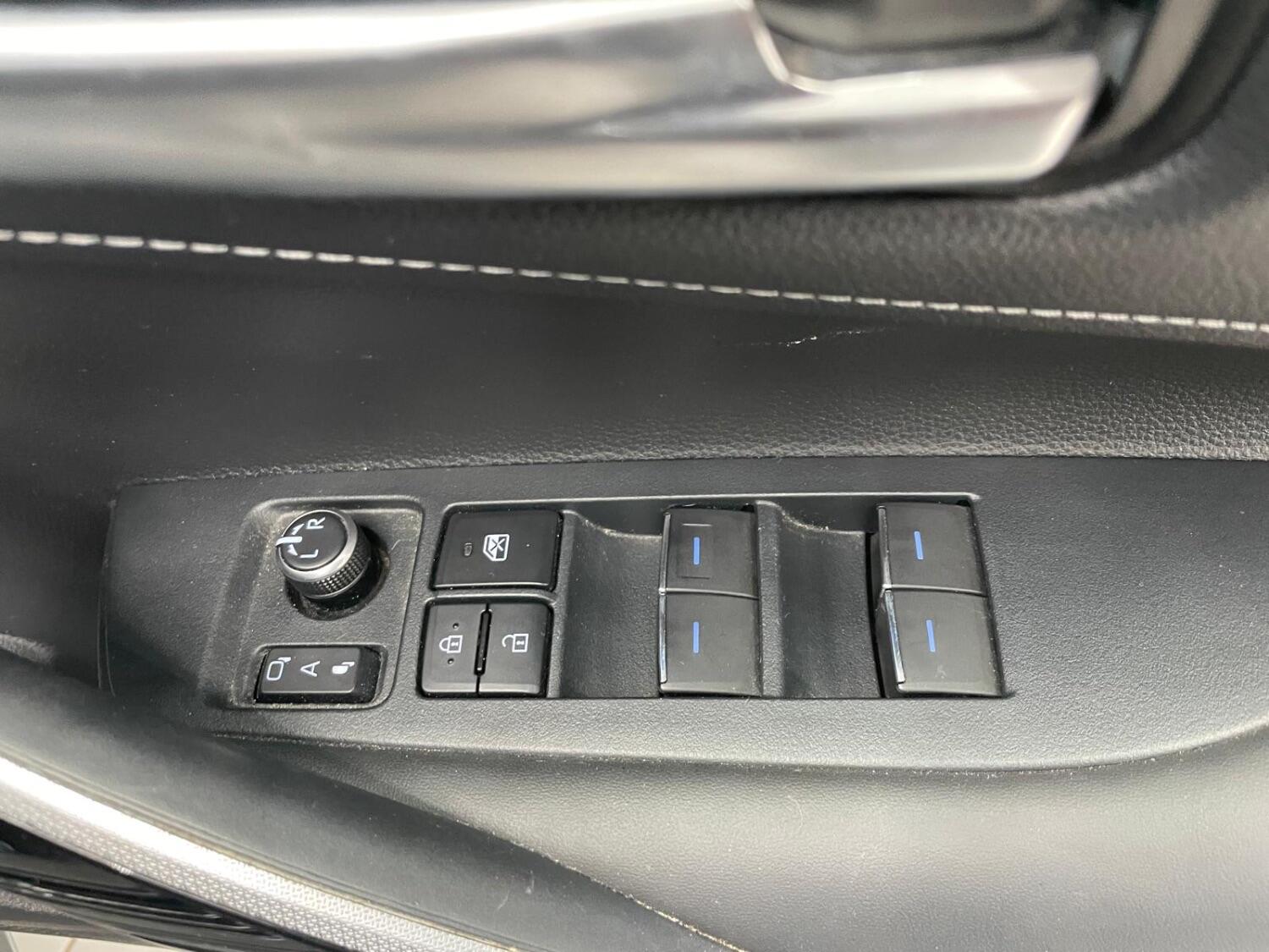 Used Toyota Corolla 2021 for sale - 76312360: Photo 44