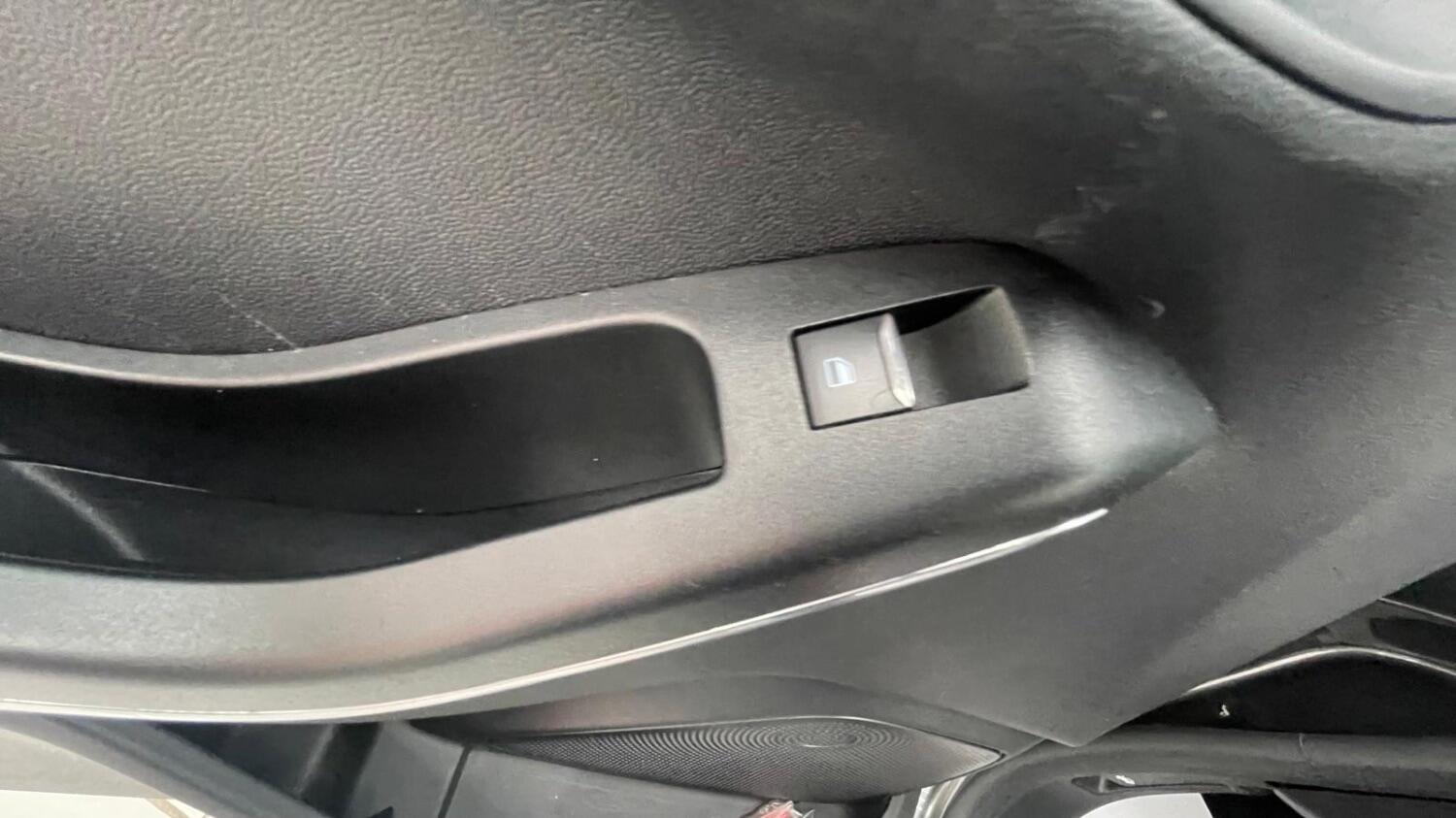 Used Ford Fiesta 2017 for sale - 76340346: Photo 37