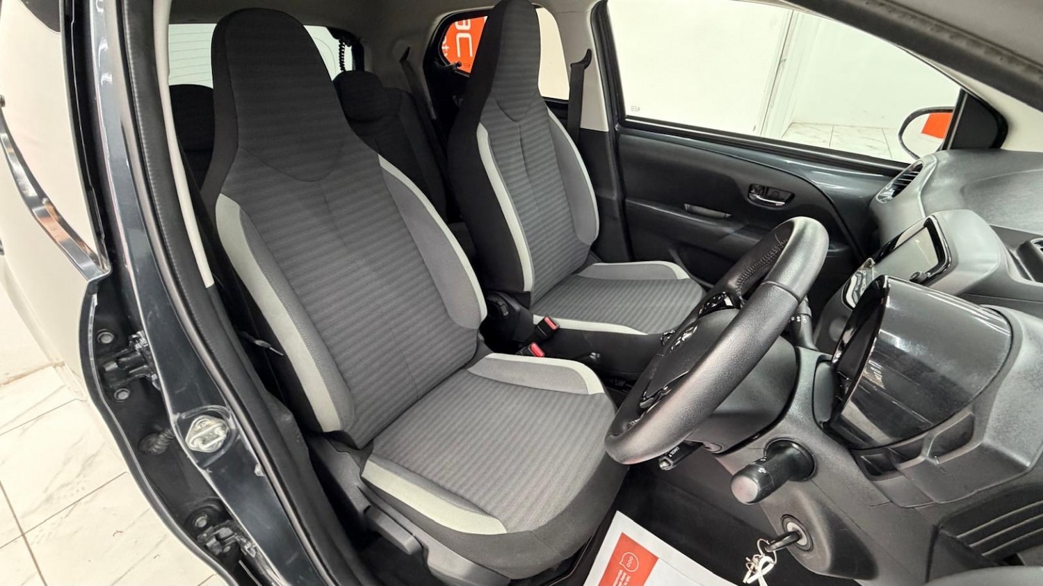 Used Toyota AYGO 2018 for sale - 77080789: Photo 51